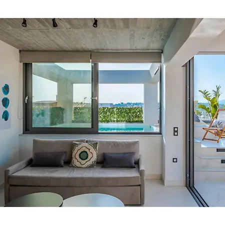 Rooftop Penthouse With Private Pool In Chania *
